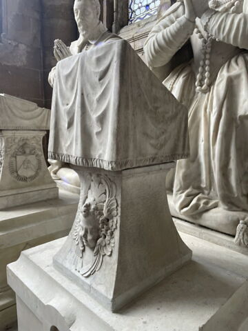 Prie-dieu aux armes de Nicolas IV de Neufville, marquis de Villeroy