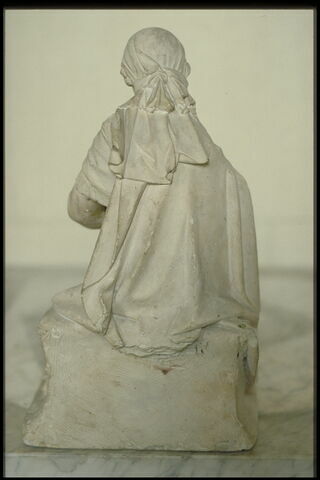 Vierge assise allaitant l'Enfant, image 8/8