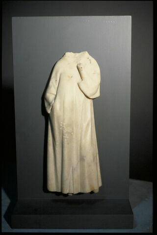 Pleurant, image 2/2