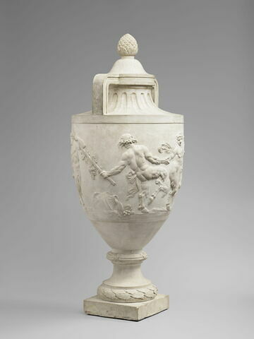 Vase à décor d'une ronde de satyres et de satyresses avec les accessoires du thiase bachique, image 4/4
