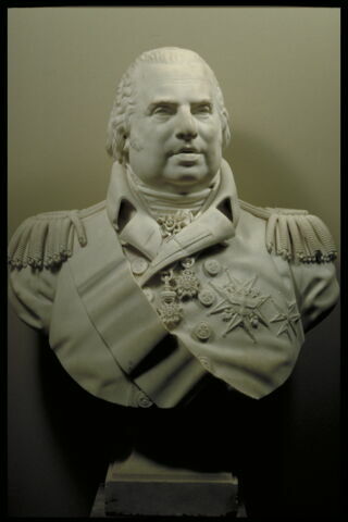 Louis XVIII en costume militaire, image 6/9
