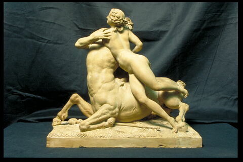 Centaure enlaçant une Bacchante, image 8/12
