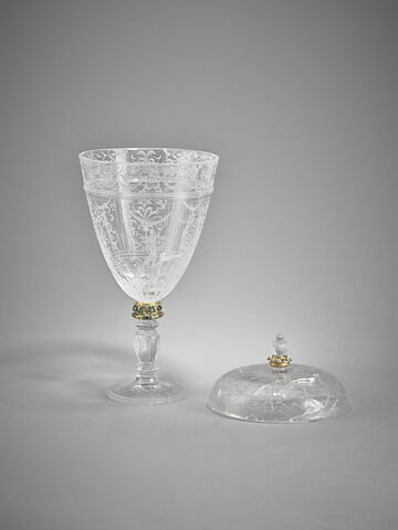 Vase conique couvert, image 5/5