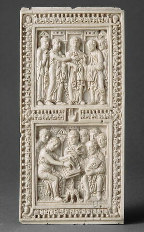 Plaque de reliure du psautier de Dagulf : saint Jérôme corrigeant le texte des Psaumes, image 2/2