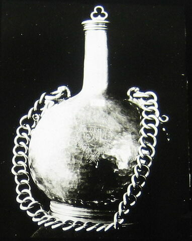 Bouteille de la chapelle du trésor de l'ordre du Saint-Esprit, image 5/5