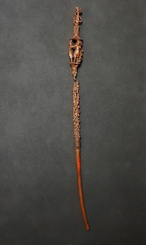 Quenouille en bois avec fuseau, image 9/14