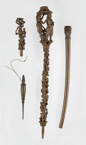 Quenouille en bois avec fuseau, image 6/14
