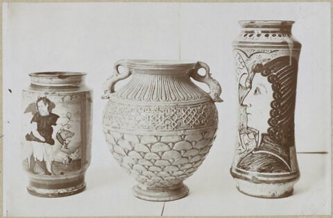 Vase ovoïde à deux anses en forme de dauphins, image 7/7