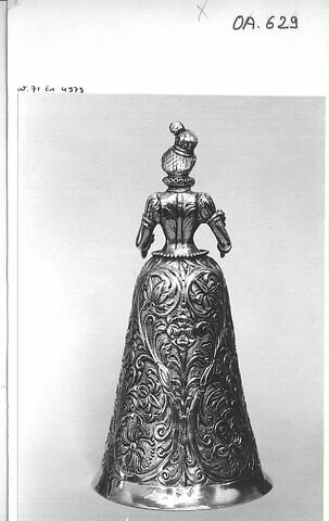 Gobelet : femme à large jupe, image 7/7