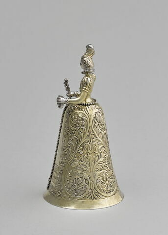 Gobelet : femme à large jupe, image 2/7