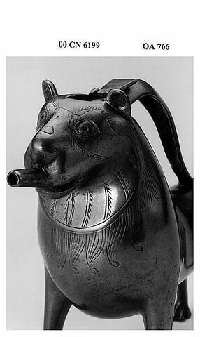 Aquamanile en forme de lion, image 3/5
