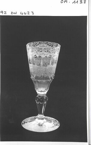 Verre à jambe : armoiries, image 6/13
