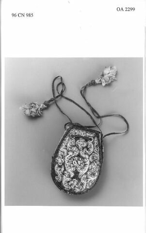 Bourse à décor de rinceaux, image 3/5