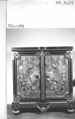 Armoire commandée pour le Salon des concerts des Tuileries, image 2/2