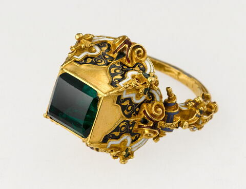 Bague en or émaillé avec émeraude