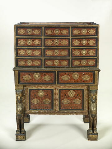 Cabinet indo-portugais