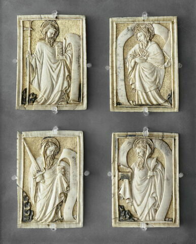 Plaques ajourées : Apôtres