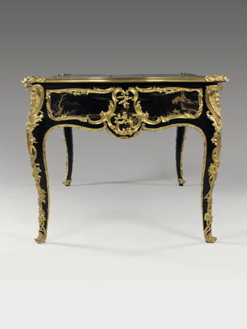Bureau plat dit 