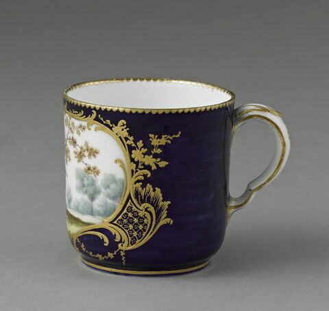 Tasse et soucoupe, image 3/7