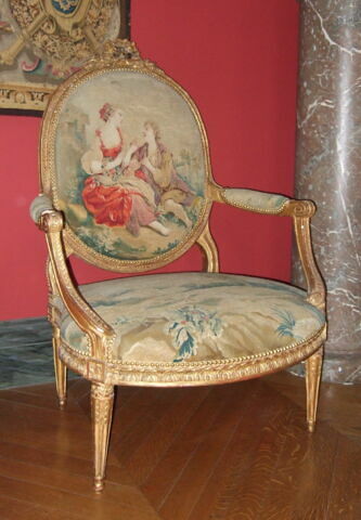 Fauteuil couvert en tapisserie de Beauvais, d'un ensemble de dix (OA 6657 à OA 6666)