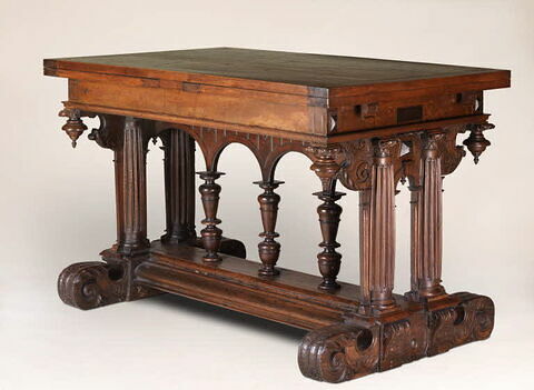 Table à arcature, image 6/7