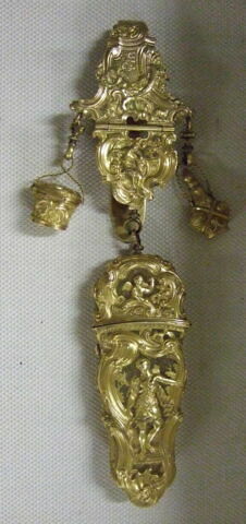 Etui et châtelaine