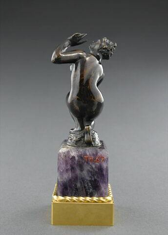 Statuette : Vénus accroupie, image 2/4