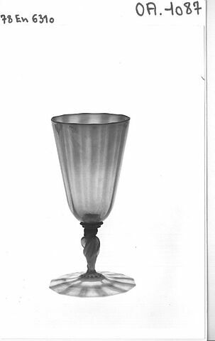 Verre à jambe, image 5/5