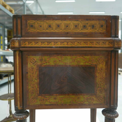 Table de nuit à deux portes, image 4/5