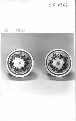 Ecritoire à quatre récipients et un plateau, image 12/17