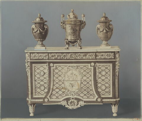 Commode de la Chambre de Marie-Antoinette à Marly, image 8/12