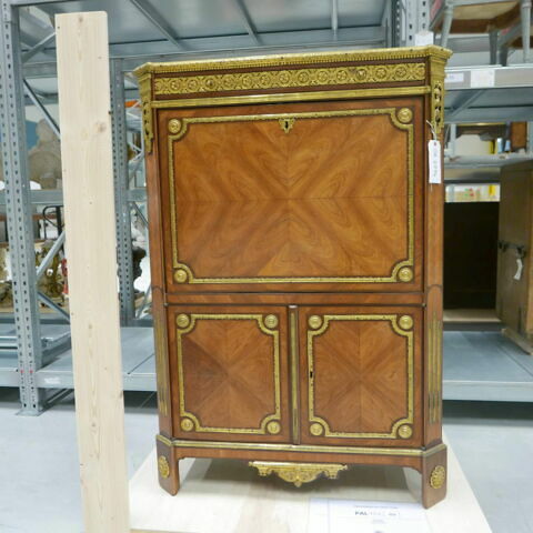 Secrétaire en armoire