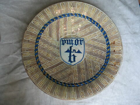 Plat rond : armoiries, image 2/3