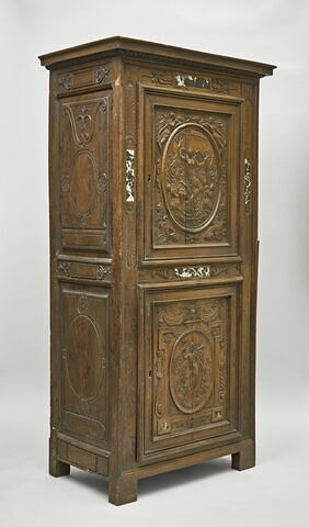 Petite armoire à décor de plaques de marbre, image 3/6