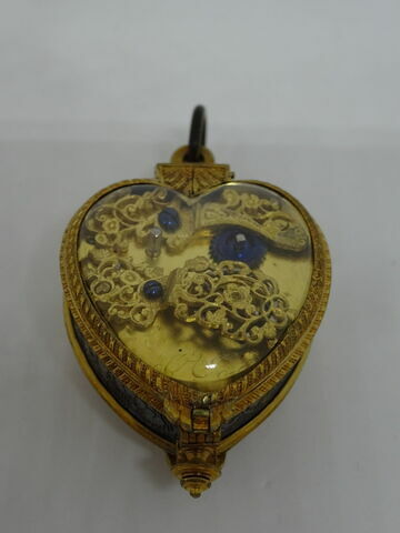Montre en forme de coeur, image 2/9