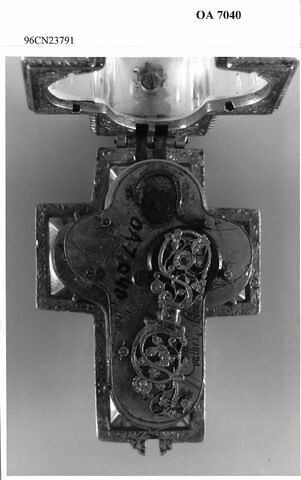 Montre en forme de croix, image 5/6