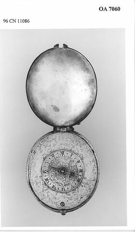 Montre ovale, image 8/9