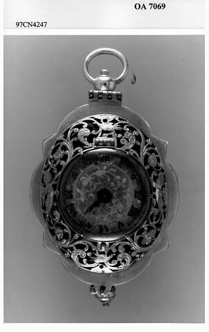 Montre ovale lobée, image 3/8
