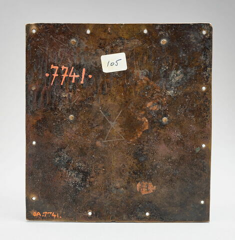 Plaque de la caisse d'un tabernacle : Crucifixion, image 2/5