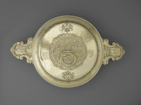 Ecuelle couverte surdécorée aux armes du Grand Dauphin, image 10/14