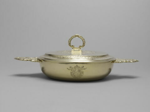Ecuelle couverte surdécorée aux armes du Grand Dauphin, image 13/14
