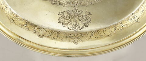 Ecuelle couverte surdécorée aux armes du Grand Dauphin, image 2/14