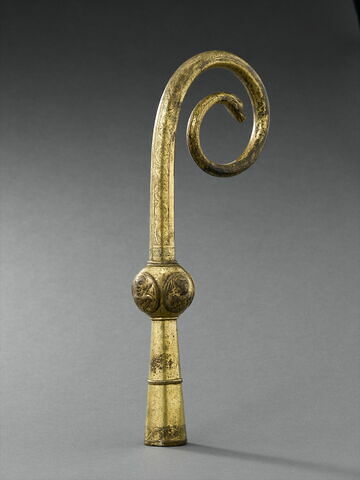 Crosse romane terminée par une tête de serpent ou de dragon, image 2/5