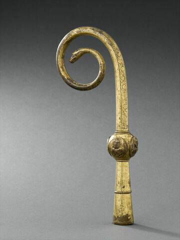 Crosse romane terminée par une tête de serpent ou de dragon, image 3/5