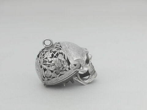 Montre en forme de tête de mort, image 4/9