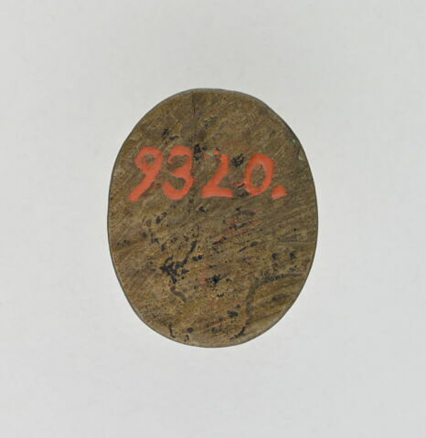 Plaquette : Hercule nu, à demi agenouillé, image 2/2