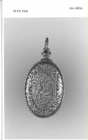 Montre ovale, image 8/12