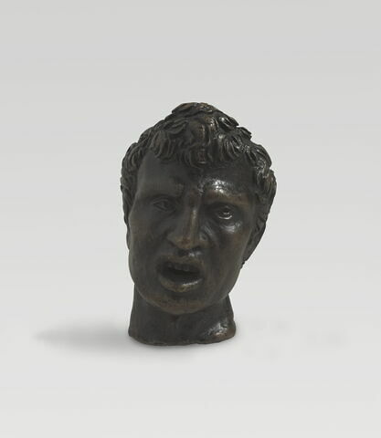 Statuette : tête d'homme
