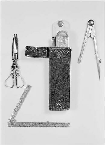 Nécessaire de mathématiques et son étui, image 4/4