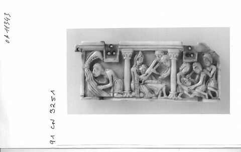 Panneau d'un petit coffret : trois scènes de l'Histoire de Samson (la source jaillissant de la mâchoire d'âne, Dalila coupant les cheveux de Samson, Samson aveuglé par les Philistins)., image 6/6